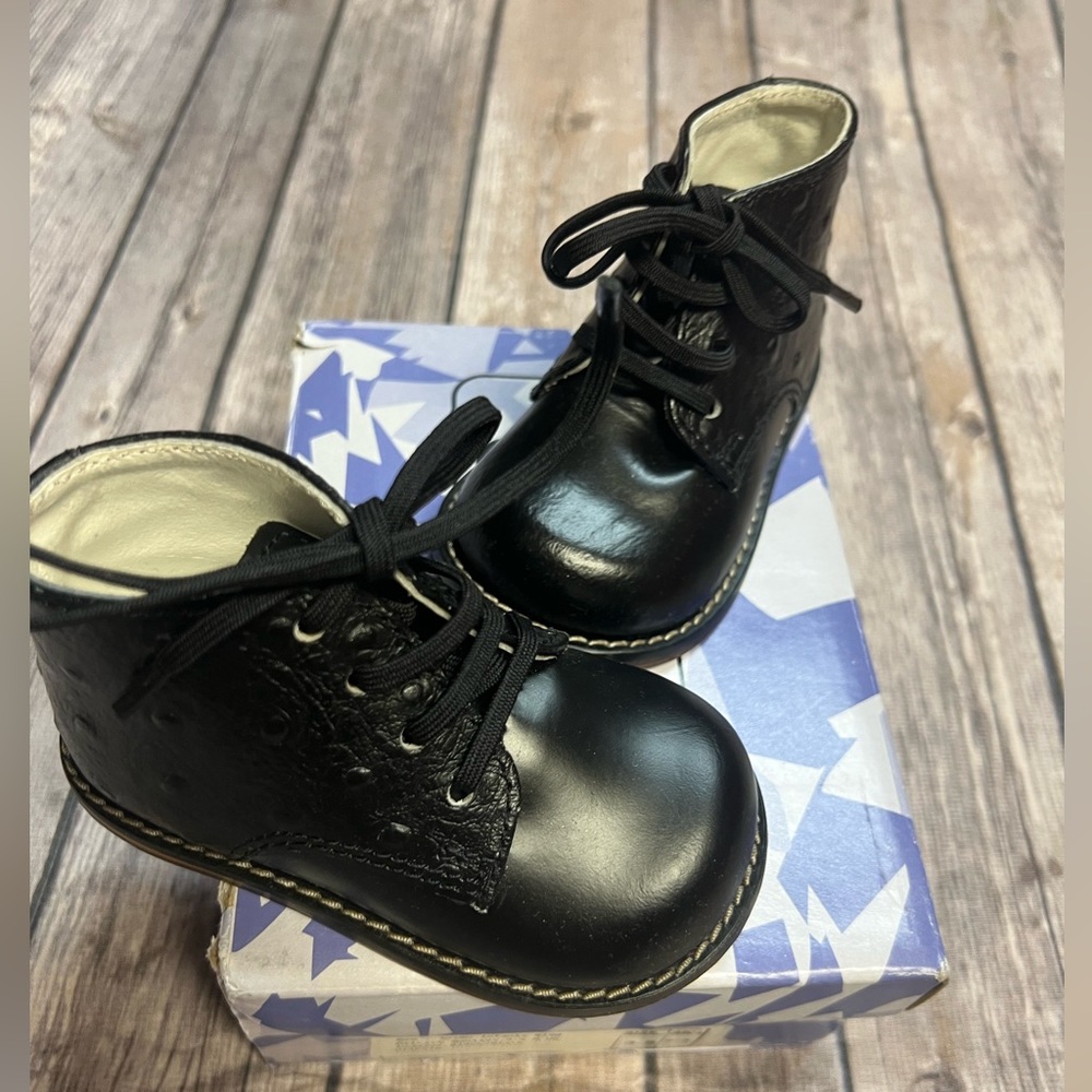 NWT Josmo shoes